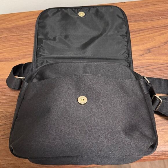 Carlos Falchi Sport Black Nylon Messenger Bag With Adjustable Strap/Gold Logo. - Picture 4 of 8